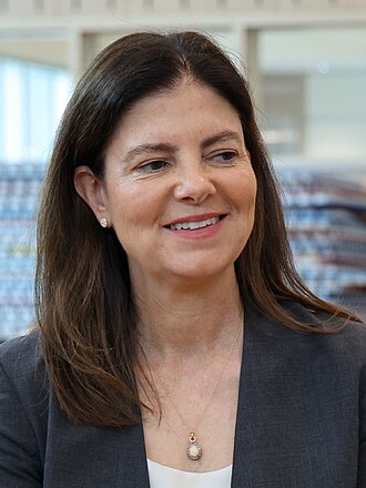 Kelly Ayotte headshot