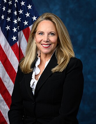 Laura Gillen headshot